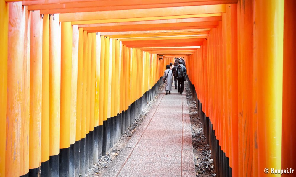 Fushimi Inari Taisha – ⛩️ Le sanctuaire aux 10.000 torii de Kyoto