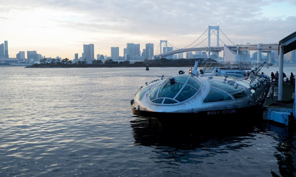 Croisière Hotaluna – Le bateau avant-gardiste à toit-terrasse de Tokyo