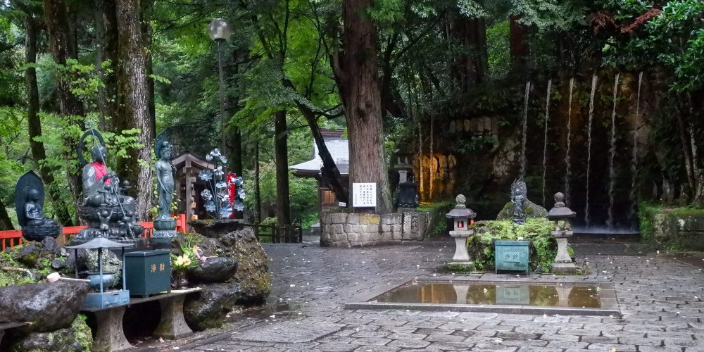 Oiwasan Nisseki-ji – La méditation sous les cascades à Toyama