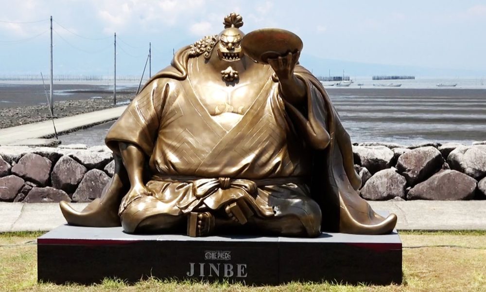 [Vidéo] Achèvement du projet « One Piece » : la statue de Jinbei dévoilée pour soutenir la région de Kumamoto