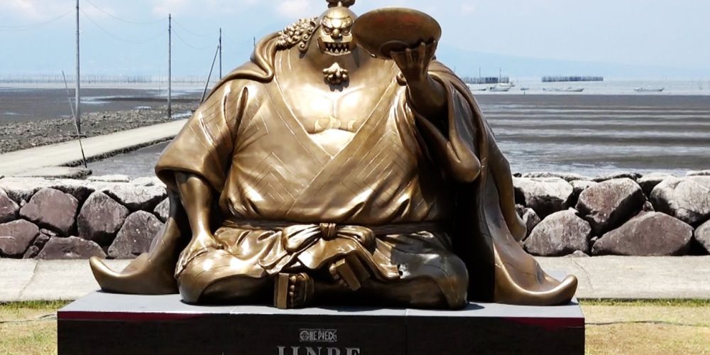 [Vidéo] Achèvement du projet « One Piece » : la statue de Jinbei dévoilée pour soutenir la région de Kumamoto
