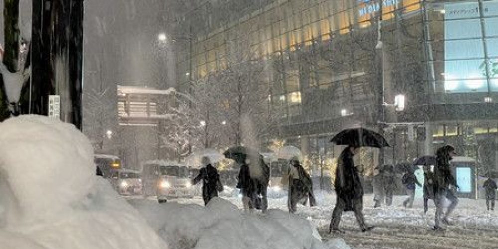 Records de neige enregistrés dans les régions du nord du Japon