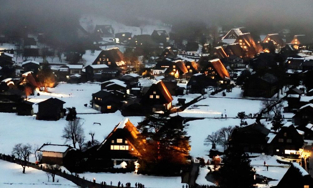 [Vidéo] Le village de Shirakawa-gô, inscrit au patrimoine mondial, illuminé pour l’hiver