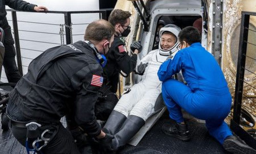L’astronaute japonais Wakata Kôichi de retour sur Terre après cinq mois à bord de l’ISS