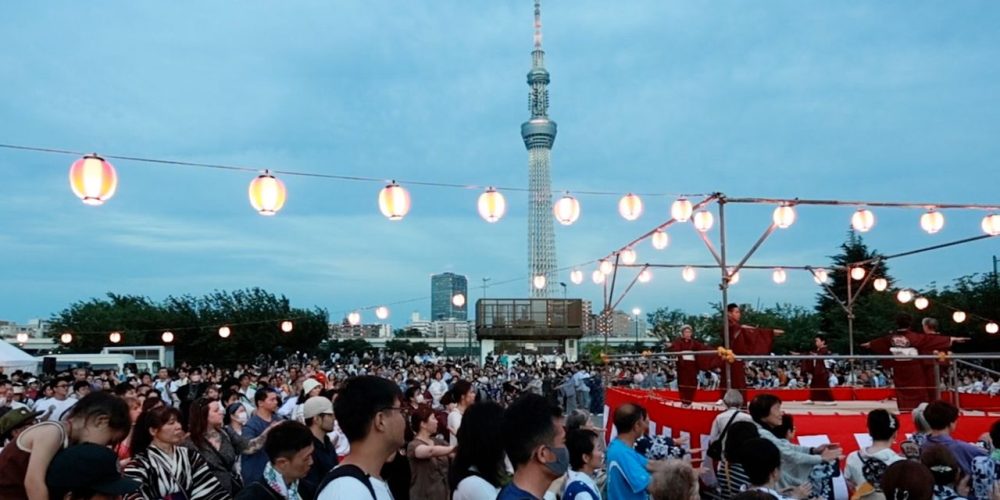 [Vidéo] L’été à Tokyo au son des tambours de la danse traditionnelle « bon odori »