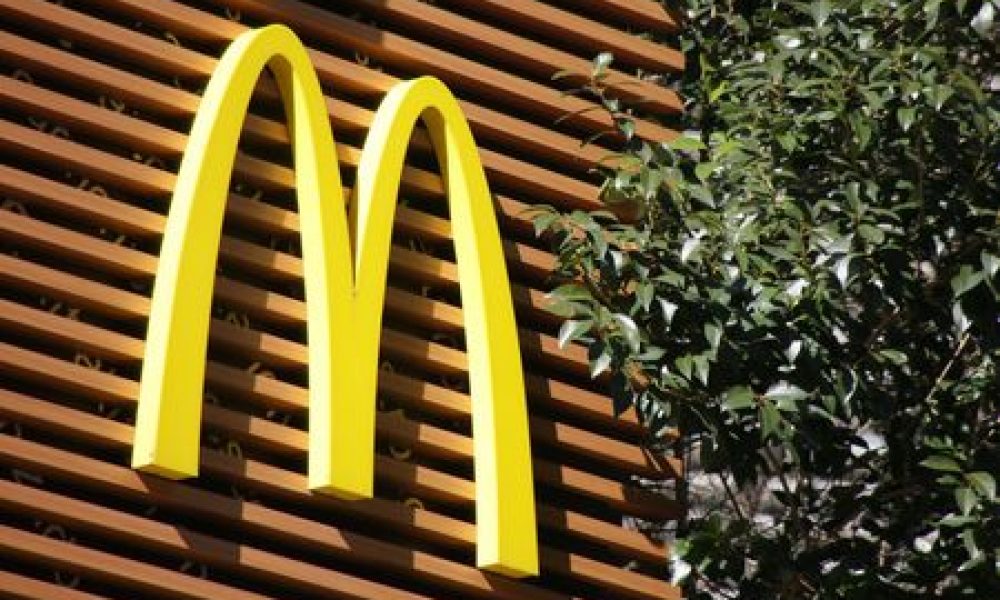 Abus sexuels de Johnny Kitagawa : McDonald’s Japan ne renouvellera pas les contrats avec les idoles