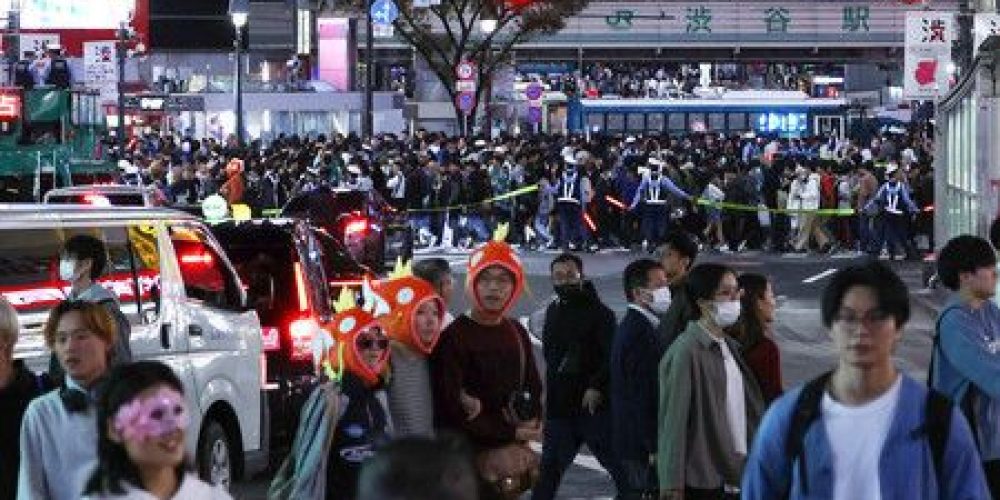 Halloween 2023 : très peu de monde à Shibuya par rapport aux années précédentes