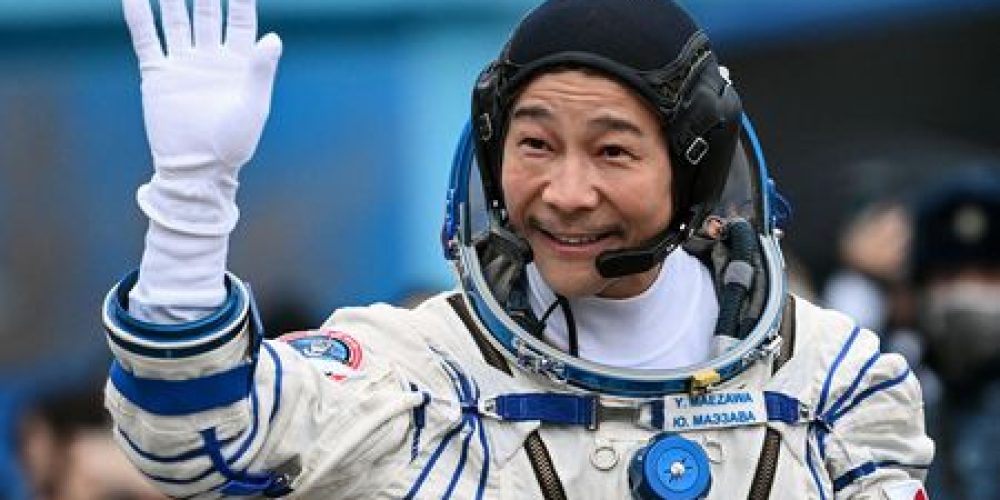 Le milliardaire japonais Maezawa Yûsaku reporte son voyage privé autour de la lune