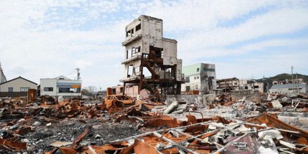 Séisme de Noto : trois mois après le désastre, la démolition des habitations endommagées débute