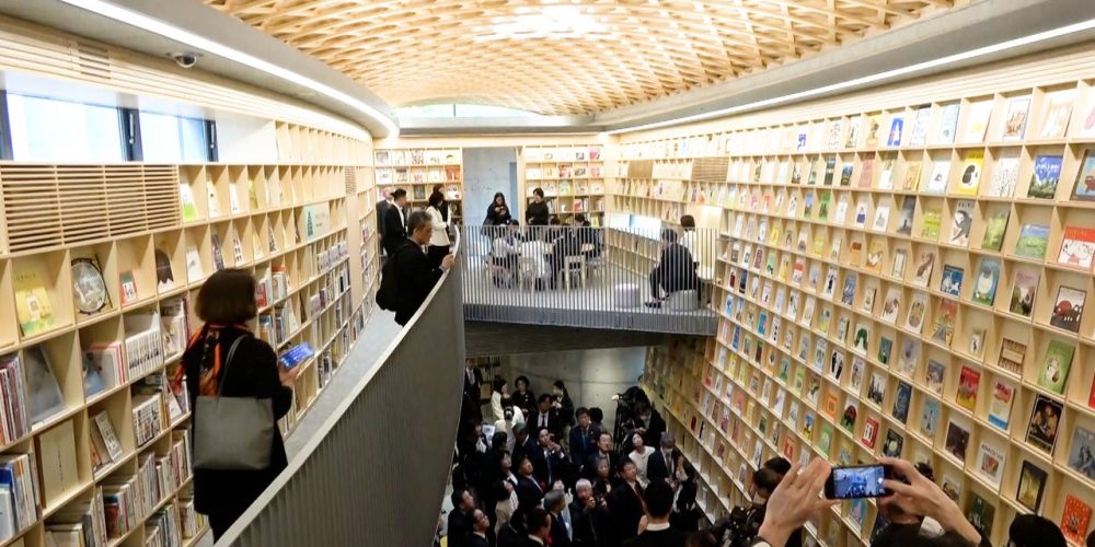 [Vidéo] Ouverture de « La Forêt des enfants », une immense bibliothèque conçue par Andô Tadao à Kumamoto