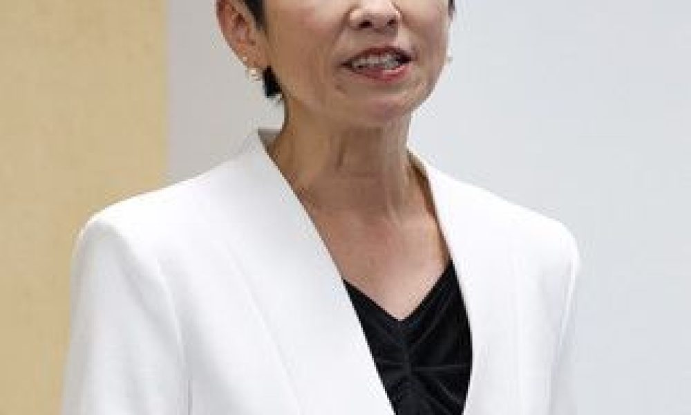 La députée de l’opposition Renho annonce sa candidature à la gouvernance de Tokyo