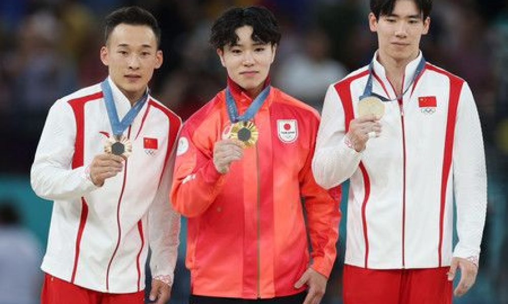 Paris 2024 en photos : de l’or pour le gymnaste Oka Shinnosuke, devant la star chinoise Zhang Boheng