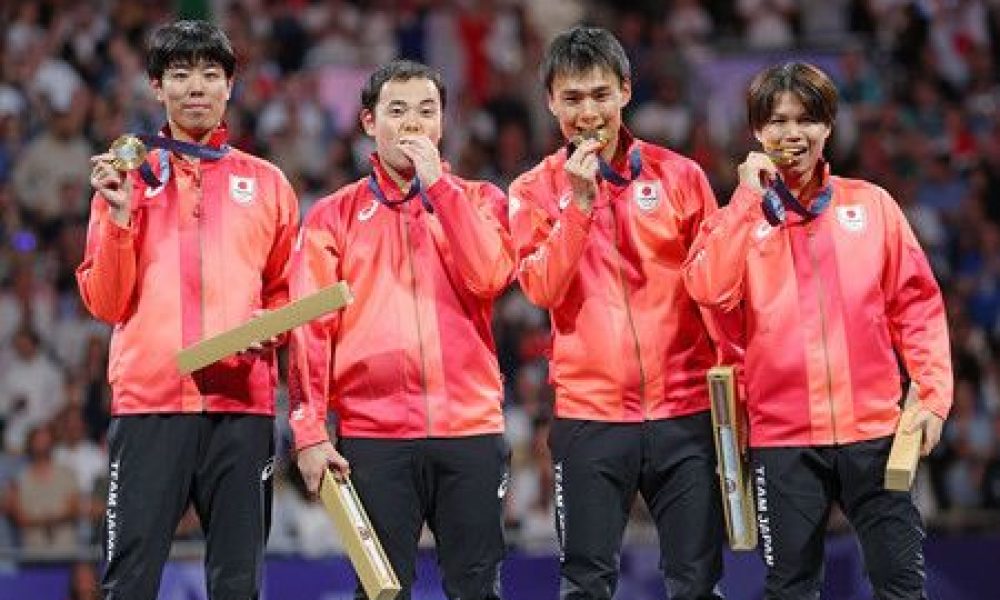 Paris 2024 en photos : la première médaille d’or japonaise en fleuret par équipe