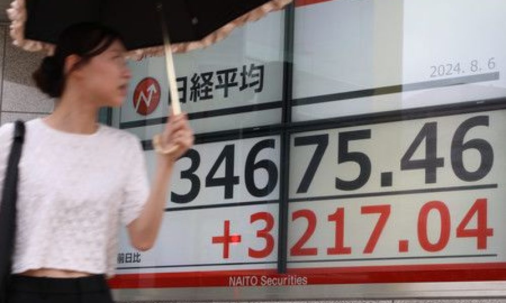 Rebond record du Nikkei 225 après un plongeon record la veille