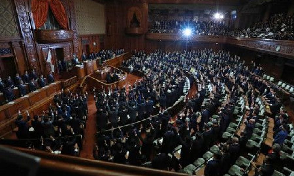 Le nouveau Premier ministre japonais a dissous la Chambre basse du parlement