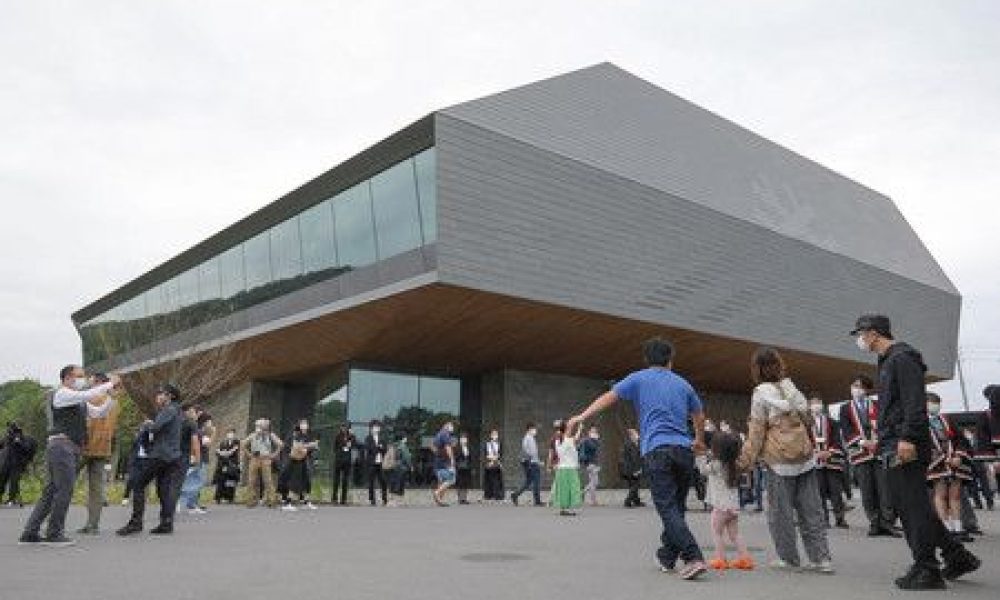 Les ossements de trois indigènes Aïnous conservés en Écosse retourneront au Japon
